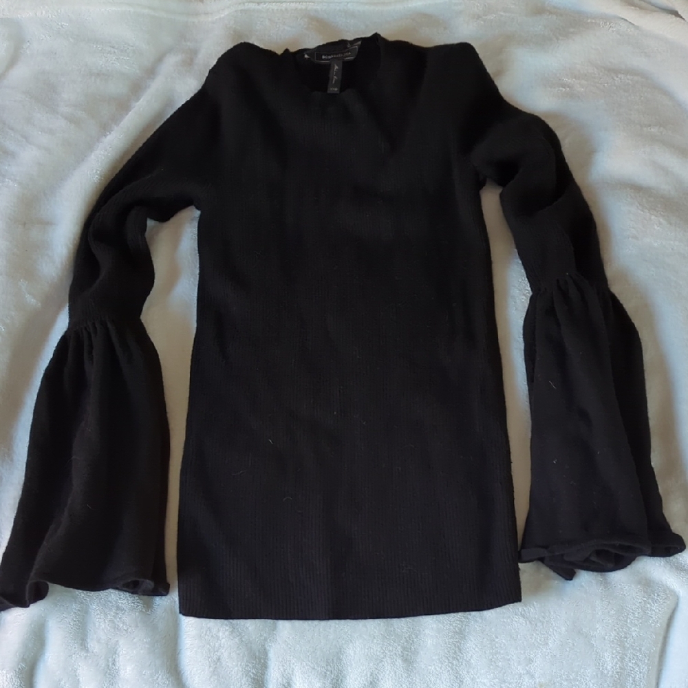 BCBG MaxAzria Wool Cashmere Blend Bell Long Sleeve Sweater Black Crew Neck